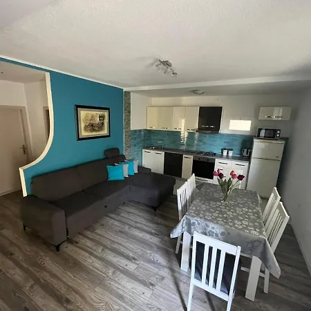 Apartament Mucic