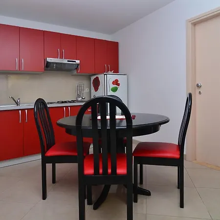 Mucic Apartment Makarska