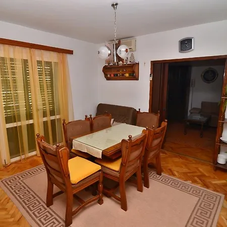Apartment Mucic